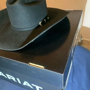 Ariat cowboy hat